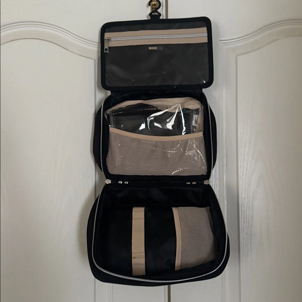 NUDESTIX Hanging Cosmetic Case Black NWT $64